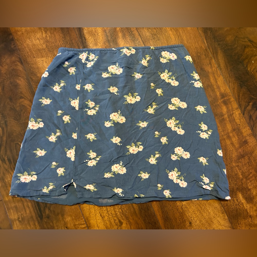 American eagle, size s, navy with floral design